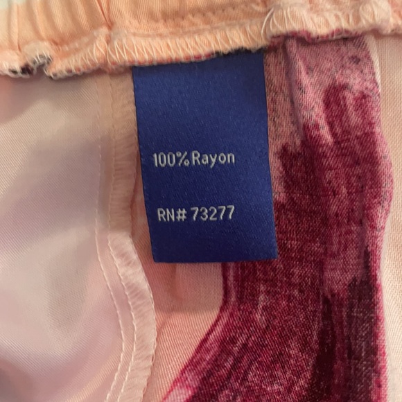 Shorts - Picture 3 of 3